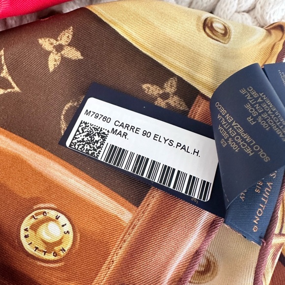 🎄Louis Vuitton flight ✈️ mode scarves sold out everywhere limited edition new - Picture 9 of 11